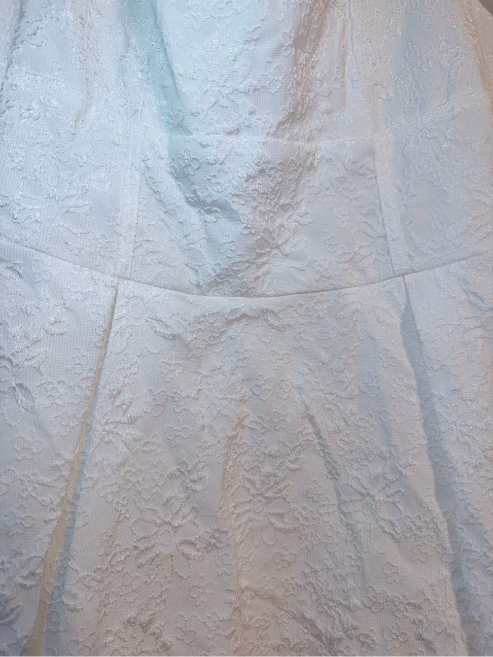 White Textured A-Line Dress size large - Picture 3 of 7